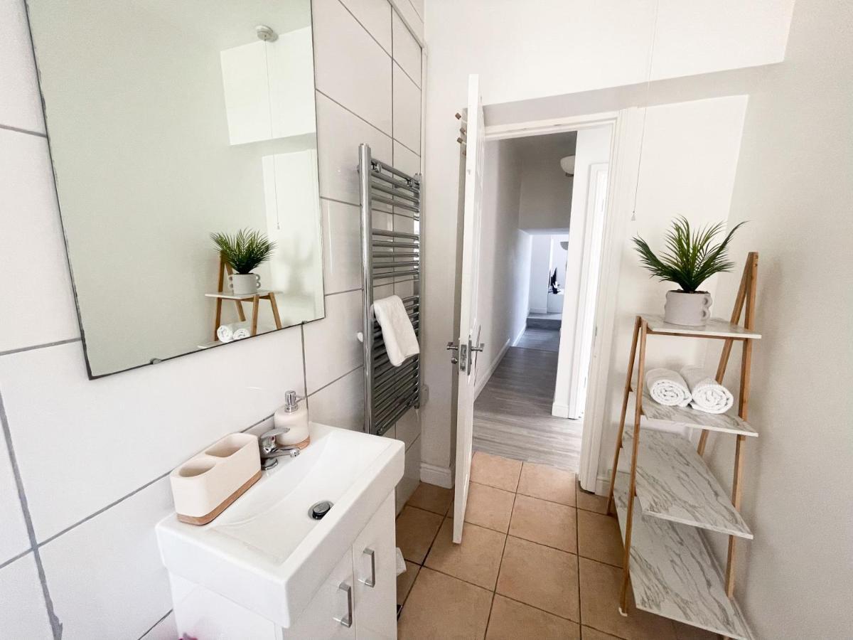 Brighton City Centre 2Br Apartment - Perfect For Contractors, Families & Groups - Free Parking & Walk To Beach מראה חיצוני תמונה